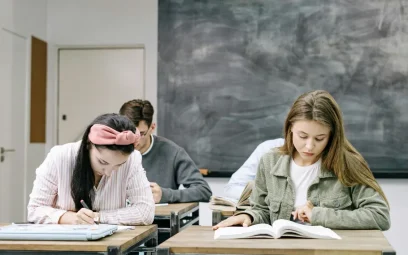 Une épreuve anticipée Bac de mathématiques en Première à Vienne